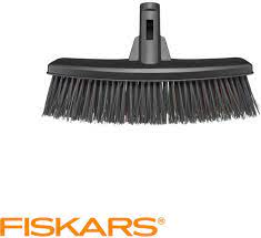 Fiskars Solid™ univerzális kültéri seprű fej termék fő termékképe